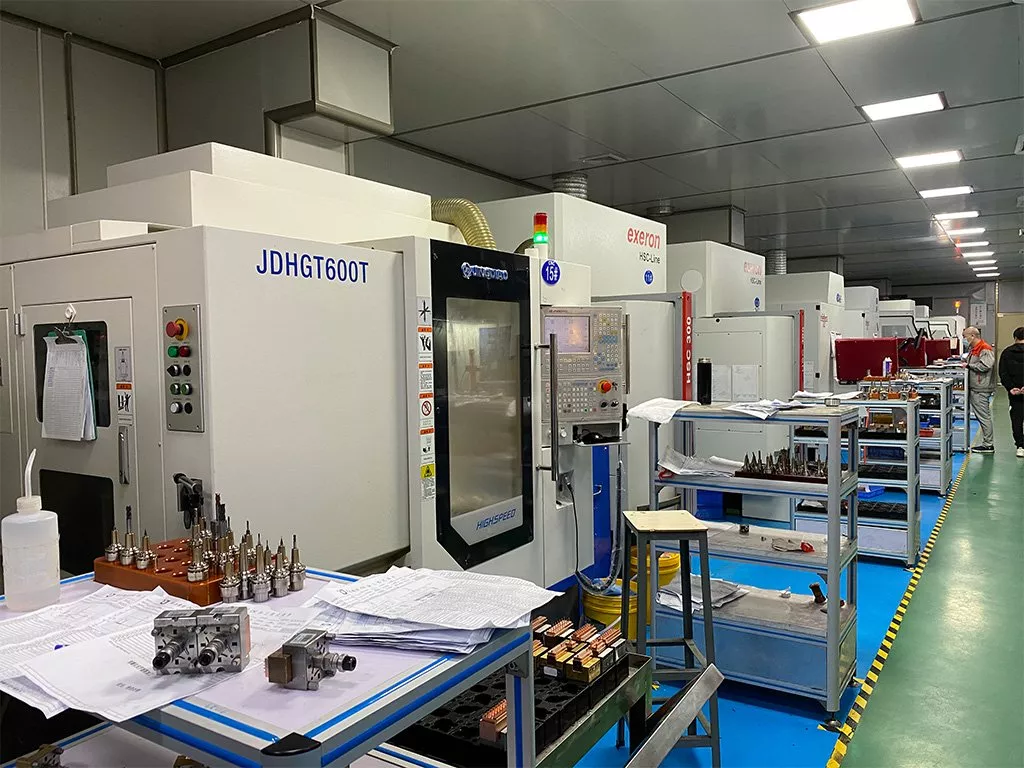 plastic injection molding companies,automotive injection mold manufacturer,mold maker factory