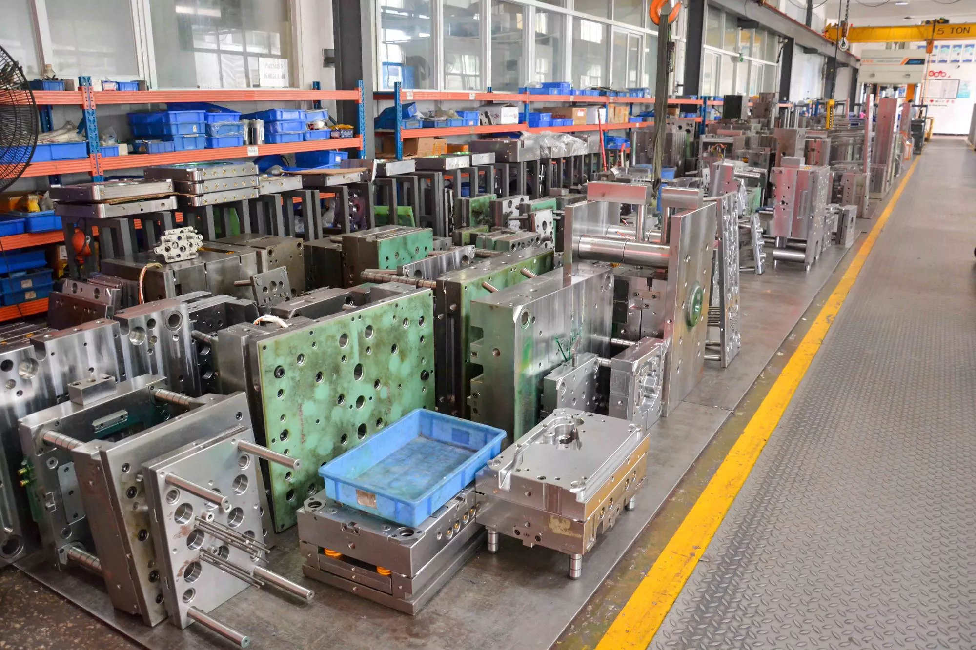 Schimmelpilzteile, Schimmelpilzfabrik, Injektionsformung von Autoteilen, Kunststoff -Injektionsformelemente