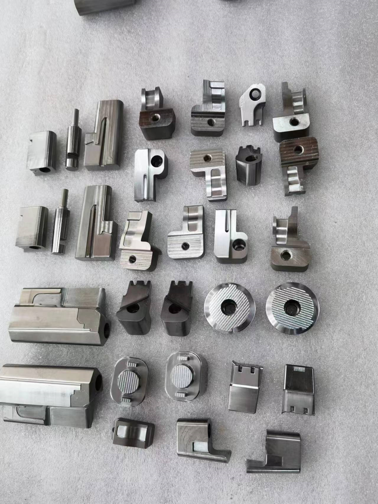 Injection mold accessories are those Injection mold accessories are those